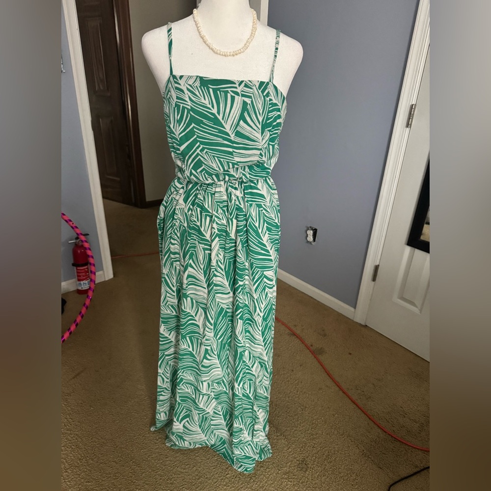Green and White Leaf Print Dress